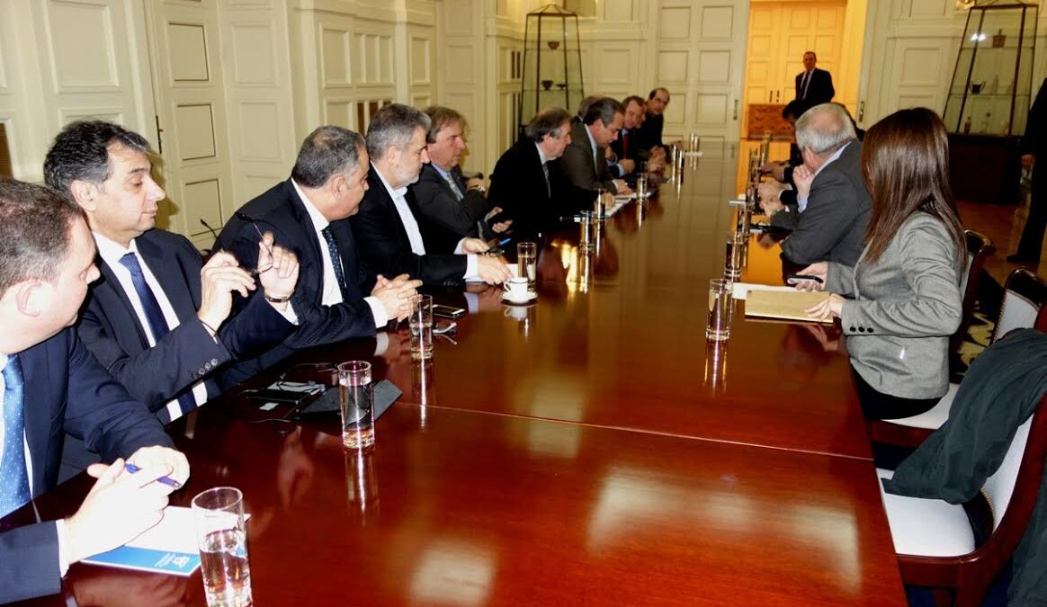 Αντιπροσωπεία προέδρων  από την ΚΕΕ συναντήθηκαν με  Ευάγγγελο Βενιζέλο για την κατάργηση της υποχρεωτικής εγγραφής