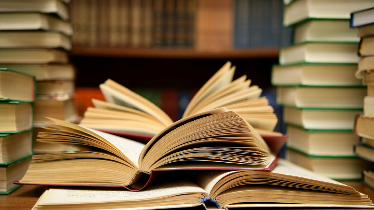 ΔΥΠΑ: Αντίστροφη μέτρηση για τα voucher δωρεάν βιβλίων