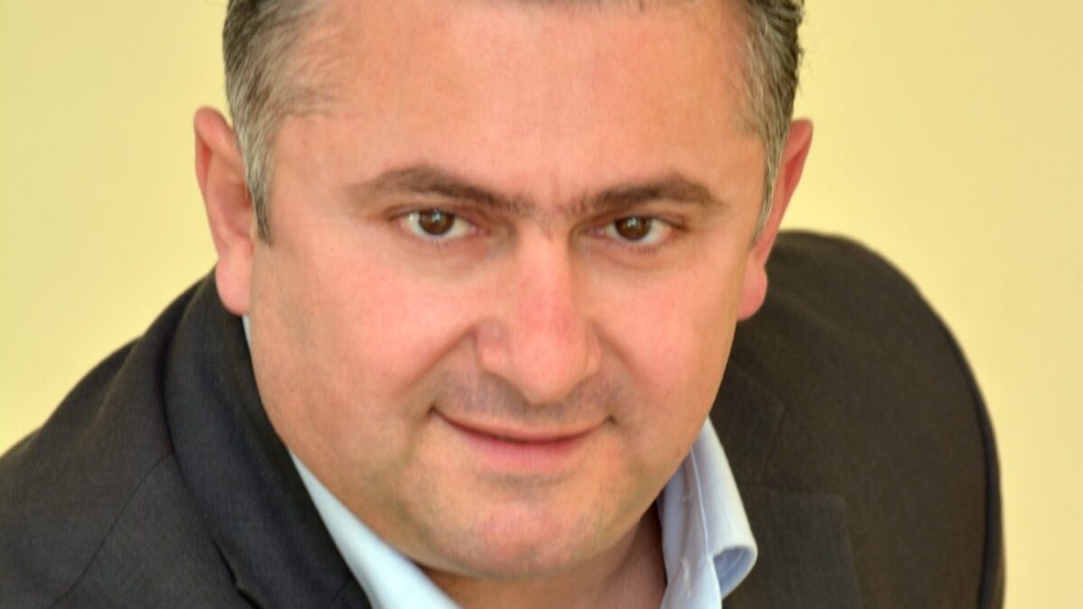 Γιώργος Κυριακίδης: Περί Δημοτικού Ωδείου ο Λόγος (φρου φρου κι αρώματα)
