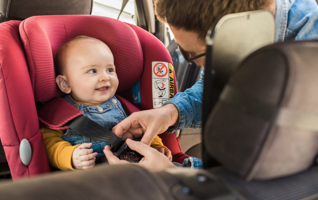 Το λάθος που κάνουν οι περισσότεροι γονείς όταν βάζουν τα μωρά τους στο αυτοκίνητο