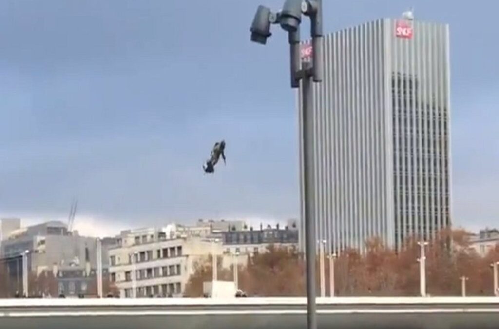 Έρχονται οι ιπτάμενοι στρατιώτες και δεν είναι αστείο! (VIDEO)