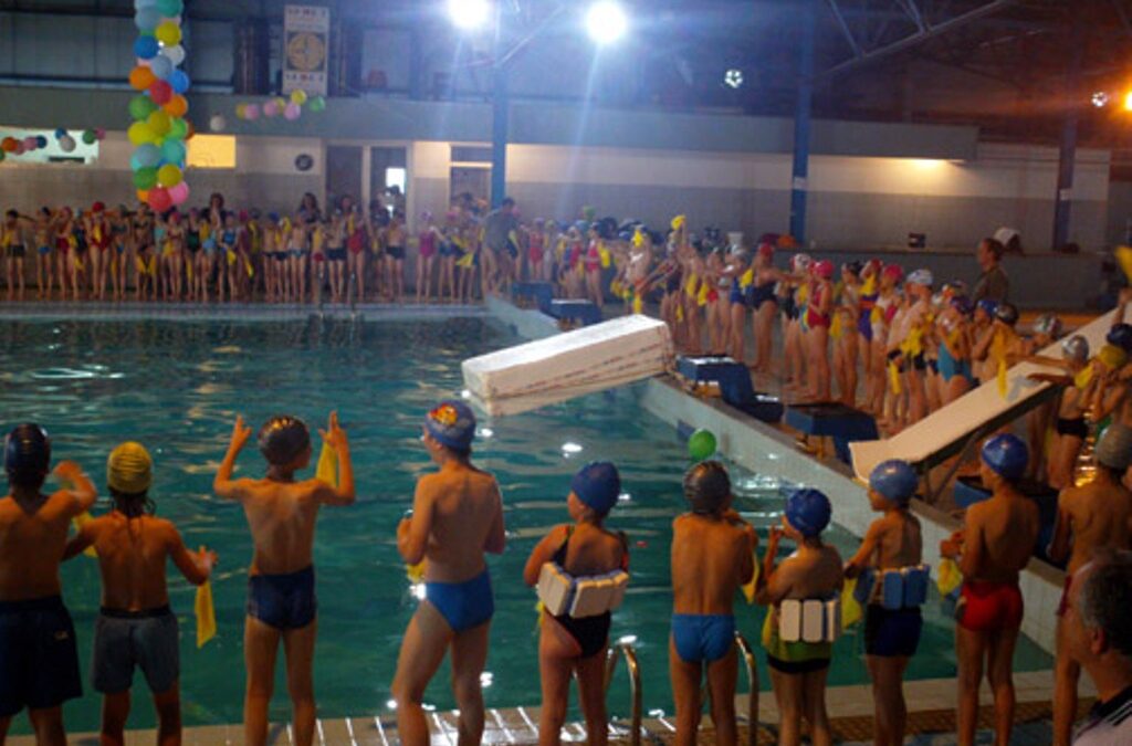 Το κολύμπι – μάθημα για τα παιδιά των δημοτικών σχολείων της Κατερίνης – Για 11η χρονιά συνεχίζεται το καινοτόμο πρόγραμμα