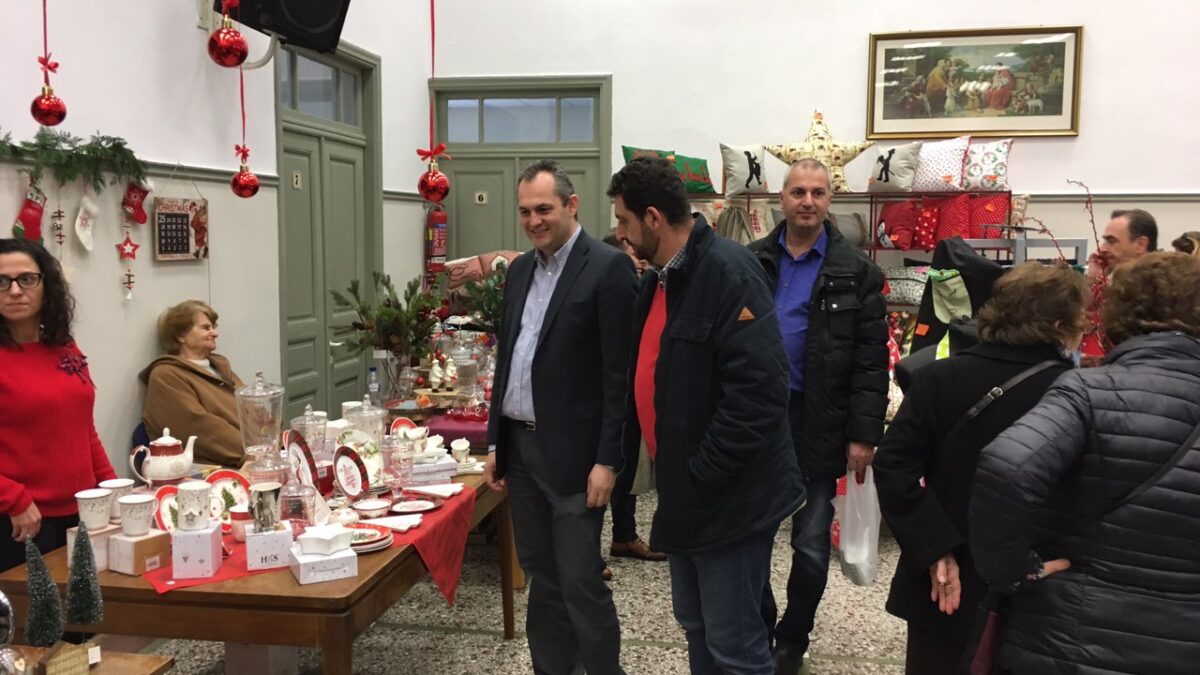 Επίσκεψη υποψηφίου Δημάρχου Θανάση Λιακόπουλου στο Χριστουγεννιάτικο Bazaar του Κυριακού Σχολείου Κατερίνης