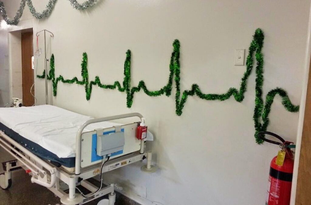Οι πιο απίθανες χριστουγεννιάτικες διακοσμήσεις νοσοκομείων