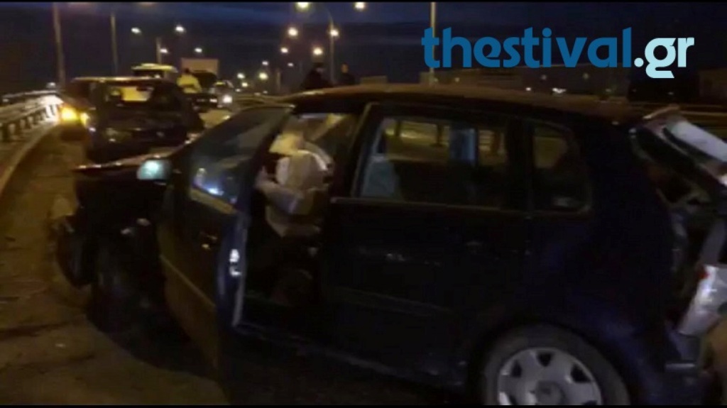 Θεσσαλονίκη: Καραμπόλα επτά οχημάτων με δύο τραυματίες (VIDEO & ΦΩΤΟ)