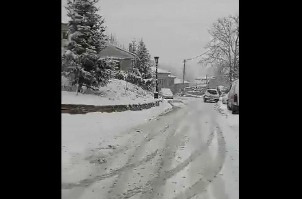 Ακολουθήστε μας στο χιονισμένο Ελατοχώρι και το Παλιό Ελατοχώρι (VIDEO)
