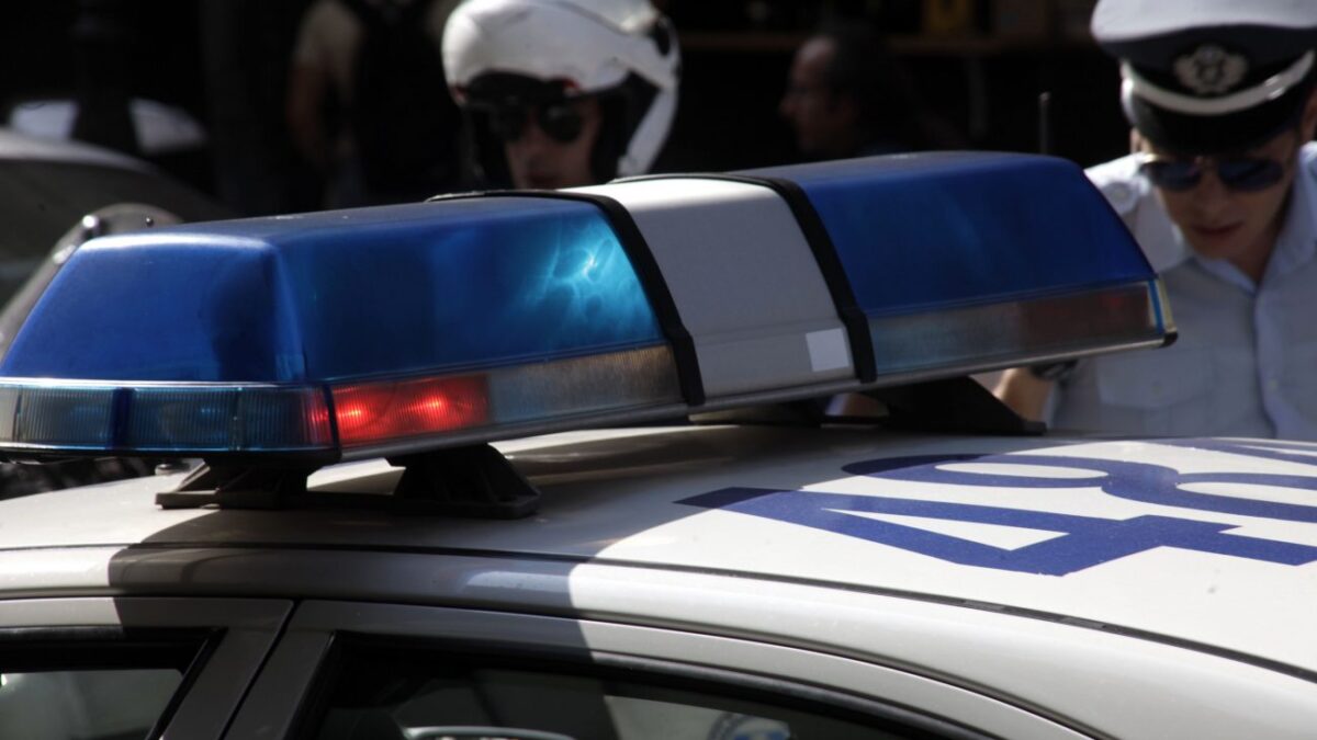 Αστυνομικοί της Κατερίνης συνέλαβαν στη Θεσσαλονίκη δυο γυναίκες για πλαστό χαρτονόμισμα & κλοπή αυτοκινήτου