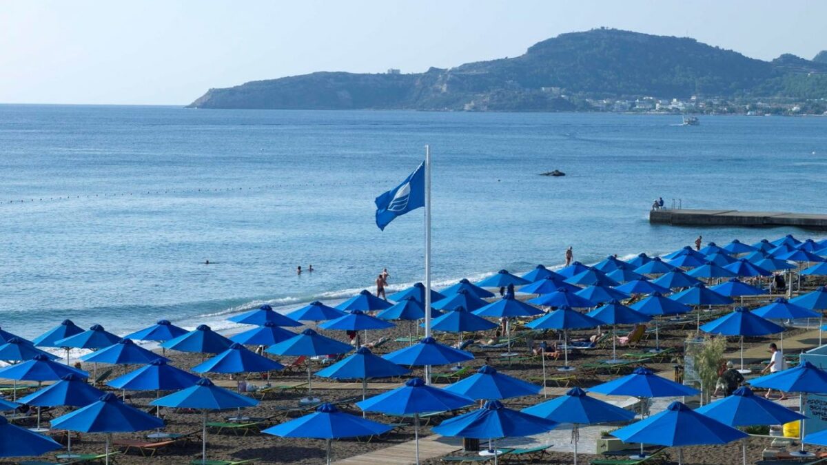 Μόλις 8 φέτος οι Γαλάζιες Σημαίες στην Πιερία – 515 σε όλη την Ελλάδα