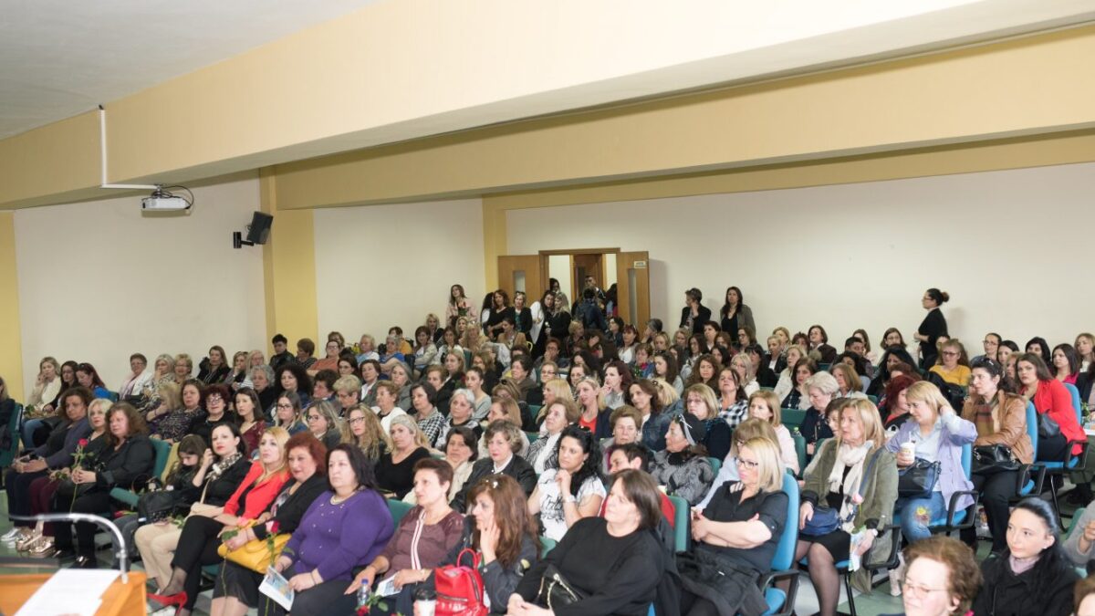 Θανάσης Λιακόπουλος σε μία πρωτότυπη συνάντηση με 300 γυναίκες: Οι δημότισσες της Κατερίνης, τα προβλήματά τους και οι λύσεις μου