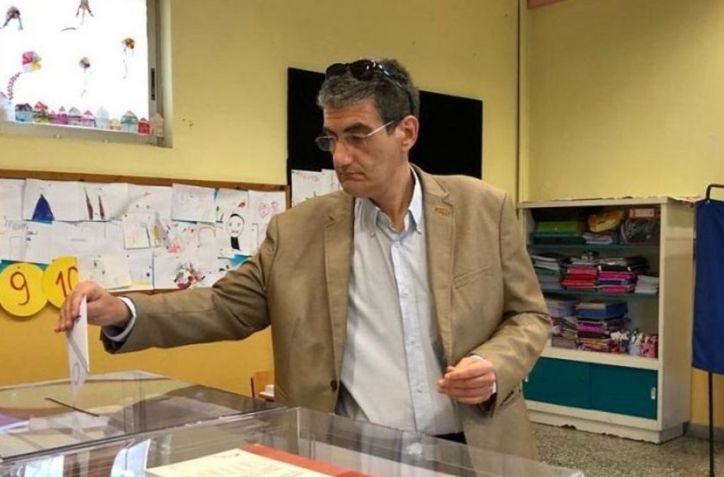 Στην Κατερίνη ψήφισε ο Χρήστος Γιαννούλης: «Κάνω έκκληση στους νέους ανθρώπους να έρθουν να ψηφίσουν» (VIDEO)