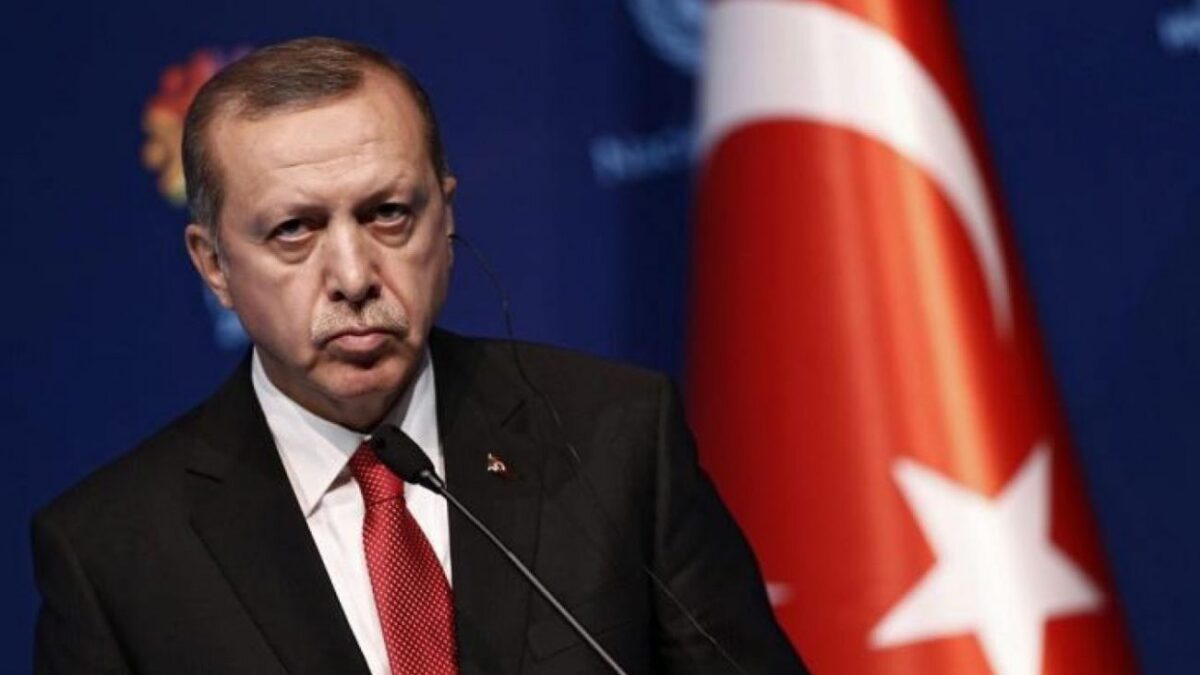 Σάλος στην Τουρκία από φήμες πως ο Ερντογάν είναι νεκρός – Διαψεύδουν τα τούρκικα ΜΜΕ