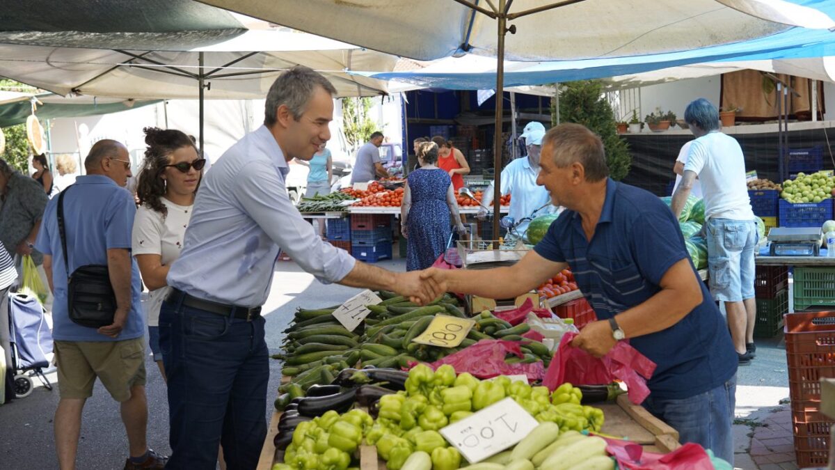 O Υπ. Βουλευτής Θεόδωρος Τόνας στη Λαϊκή Αγορά της Τετάρτης στην Κατερίνη