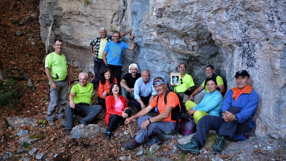 Οι Ορειβατικοί Σύλλογοι Βροντούς & Αγ. Σπυρίδωνα στην Κλεφτόβρυση, στο λημέρι του Γιαγκούλα στον Όλυμπο
