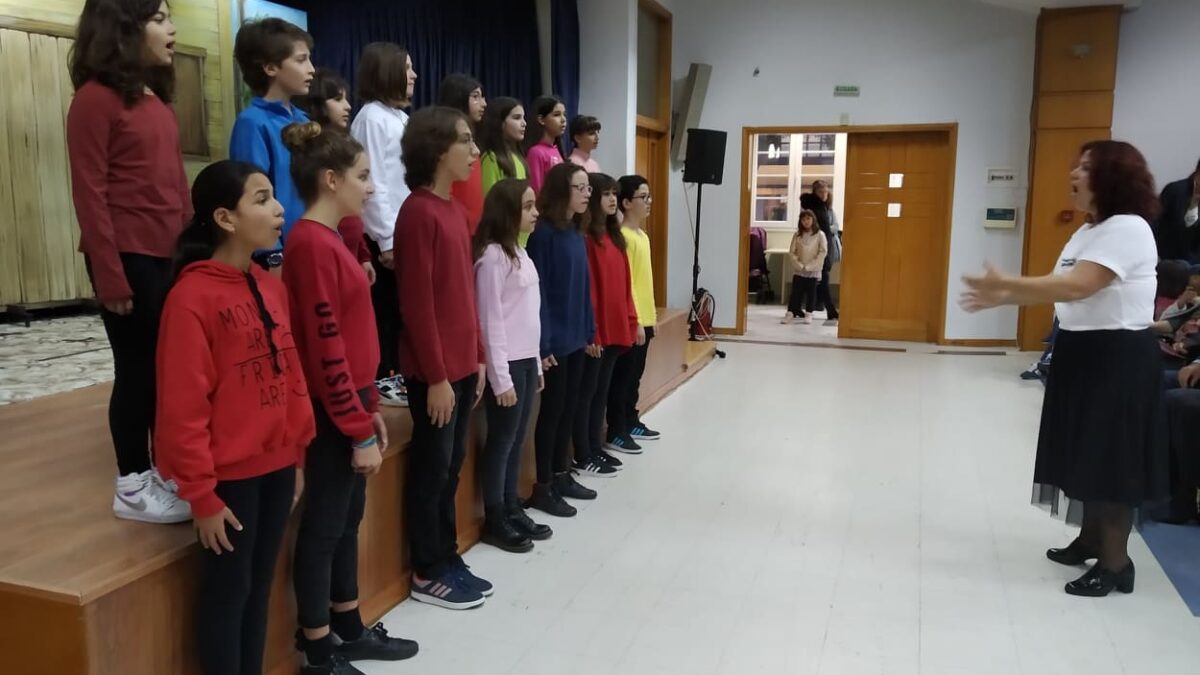 Ενθουσίασαν τους λιλιπούτειους θεατές η Παιδική Χορωδία του Δημοτικού Ωδείου Κατερίνης & η Θεατρική Σκηνή Θεσσαλονίκης