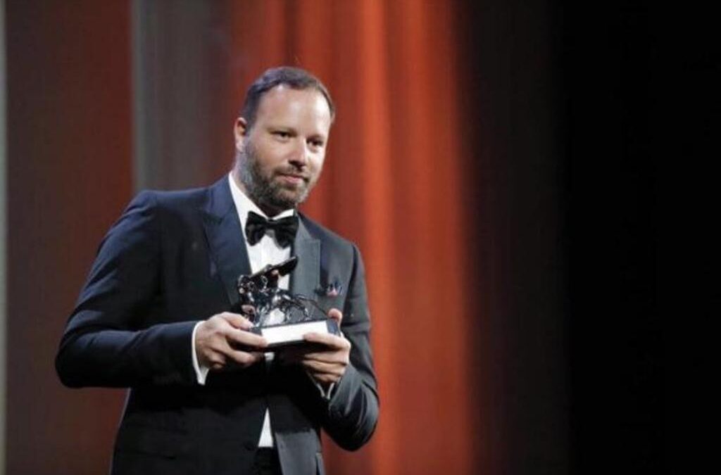 O Γιώργος Λάνθιμος διεκδικεί το βραβείο του Καλύτερου Ευρωπαίου Σκηνοθέτη