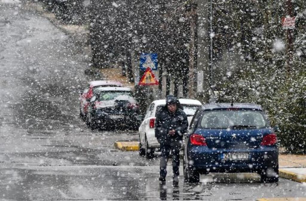 Ψυχρό μέτωπο διασχίζει τη χώρα – Πού θα χιονίσει (VIDEO)