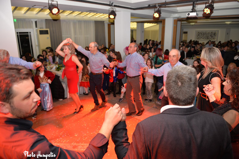 30 χρόνια ζωής έκλεισε ο Πολιτιστικός Σύλλογος Κολινδρού «Νικόλαος Λούσης» – Φωτογραφίες από τον ετήσιο χορό