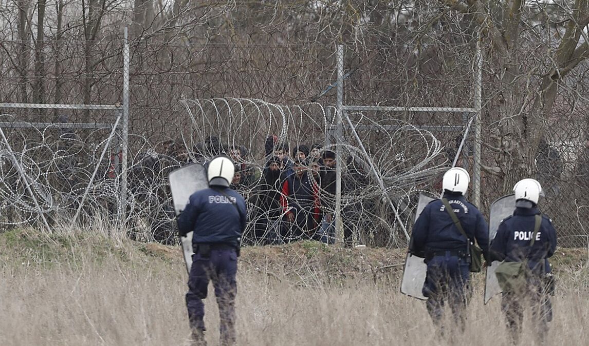 Έβρος: Εκατοντάδες αστυνομικοί κάνουν αίτημα να πάνε στα σύνορα