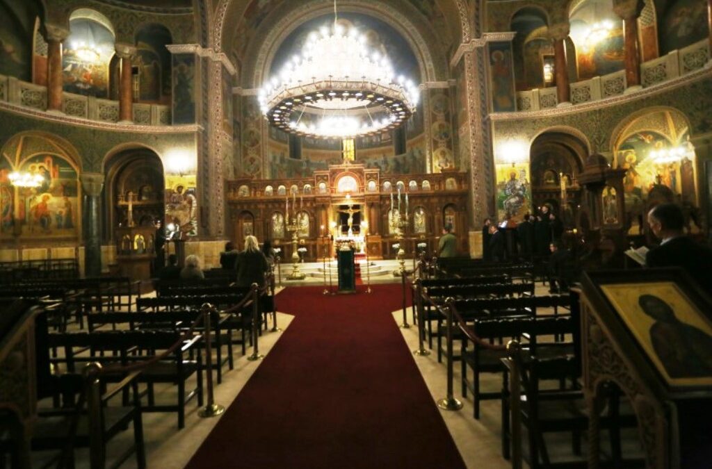 Χαλκιδική: Ξύλο σε εκκλησία – Επίθεση στους αστυνομικούς που πήγαν για έλεγχο –  Δυο συλλήψεις