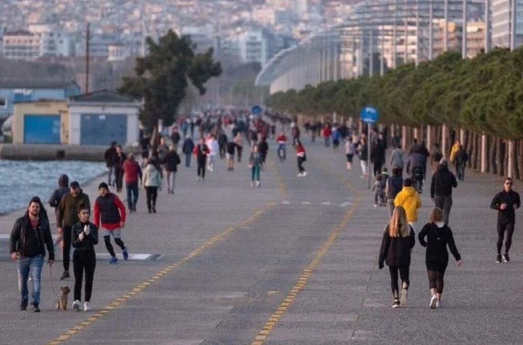 Θεσσαλονίκη: Την άρση των περιοριστικών μέτρων στη Νέα Παραλία ανακοίνωσε ο Τζιτζικώστας