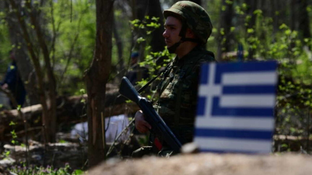 Πέτσας για Έβρο: «Δεν υπάρχει ξένη δύναμη σε ελληνικό έδαφος»