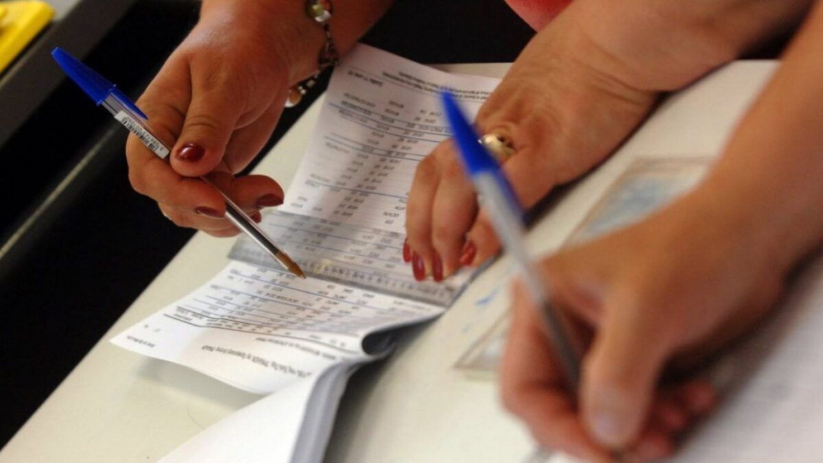 Δημοσιεύτηκε η απόφαση Θεοδωρικάκου για την εγγραφή Ελλήνων του εξωτερικού στους εκλογικούς καταλόγους