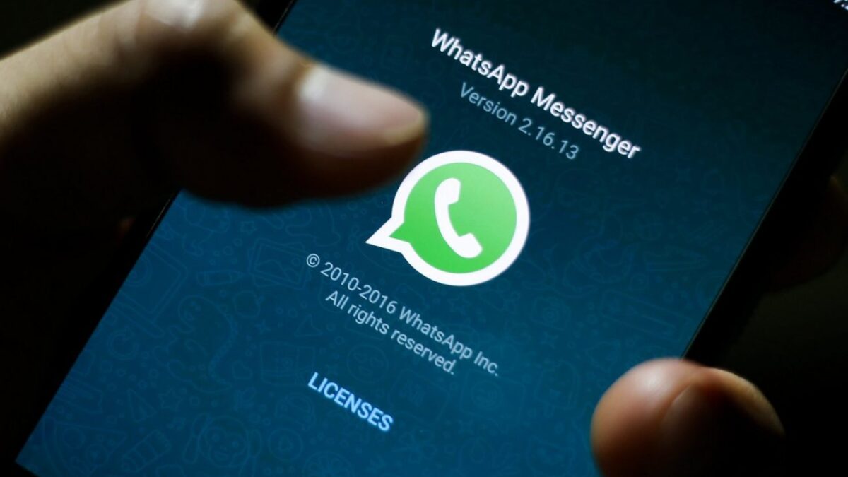 Άλλα… κόλπα από το WhatsApp: Λανσάρει την αποστολή χρημάτων μέσω της εφαρμογής