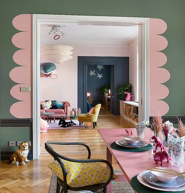 Έντονα χρώματα σε ένα καταπληκτικό σκανδιναβικό διαμέρισμα