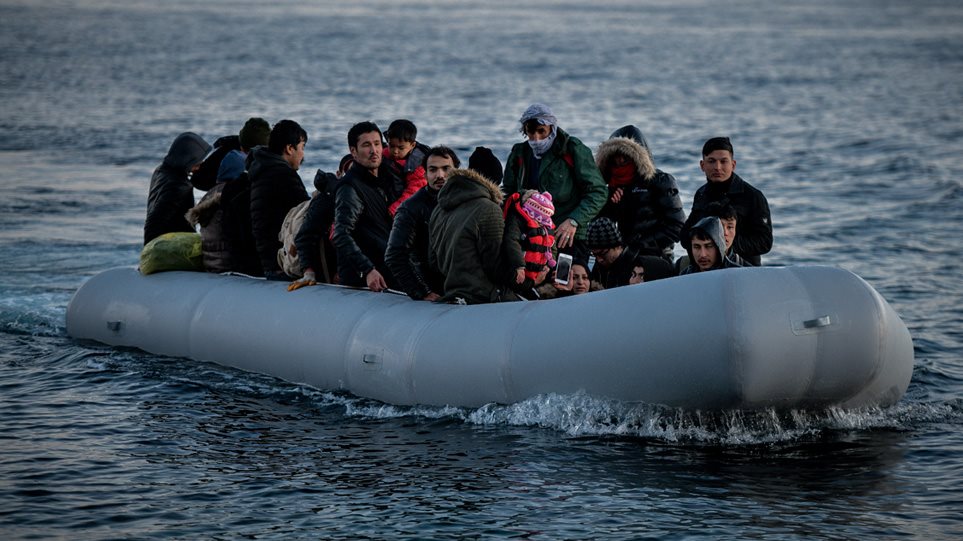 Μεταναστευτικό: Βρήκαν πολυεθνικό κύκλωμα δουλεμπορίας από τέσσερις ΜΚΟ στη Μυτιλήνη