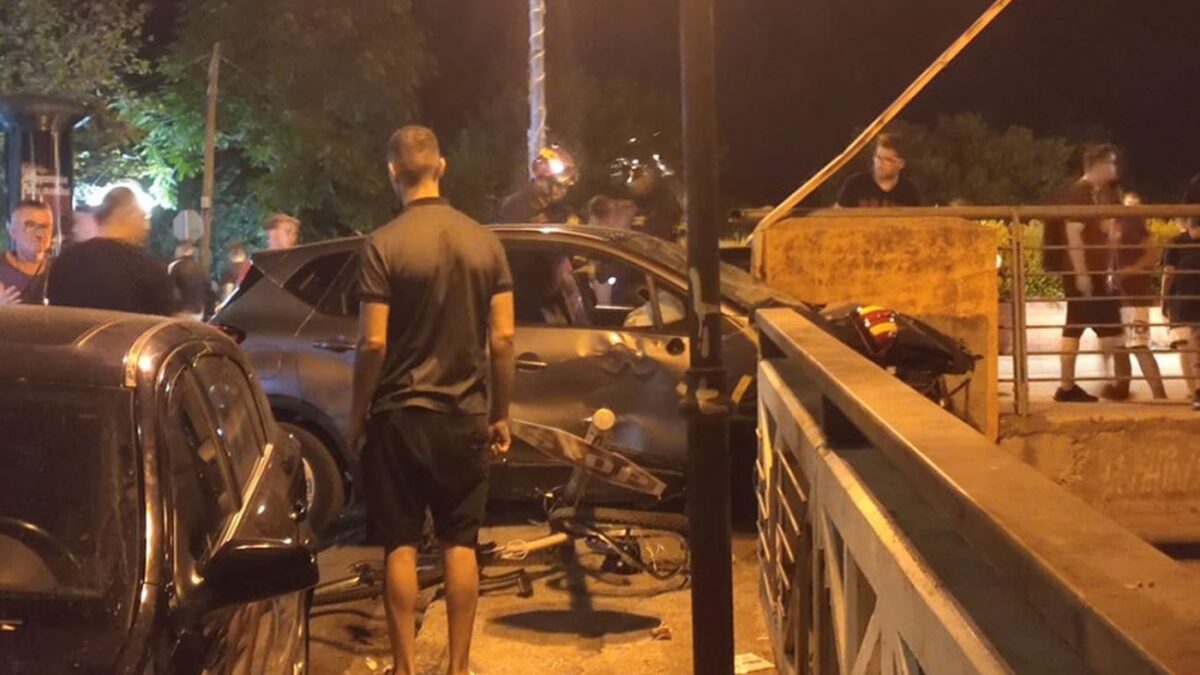 Σοβαρό τροχαίο στη Λάρισα: Αυτοκίνητο έριξε δύο ανήλικους από τη γέφυρα του Αλκαζάρ (VIDEO & ΦΩΤΟ)