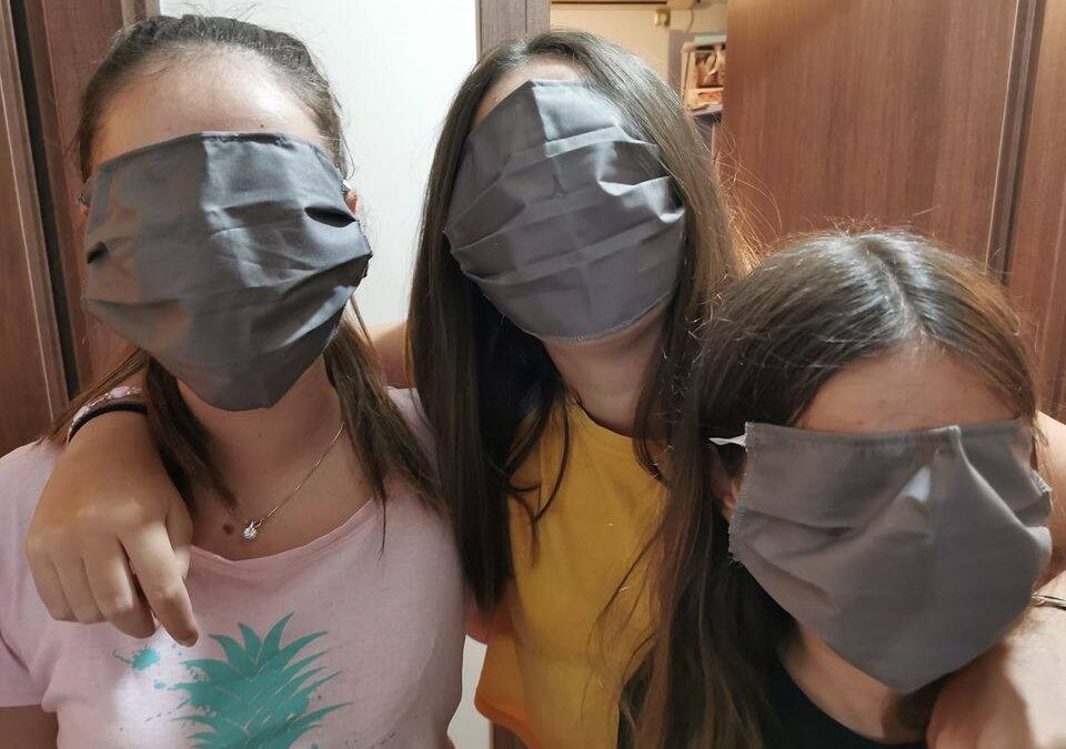 Νέο αλαλούμ με τις σχολικές μάσκες – Πάλι έστειλαν λάθος διαστάσεις! (ΒΙΝΤΕΟ)