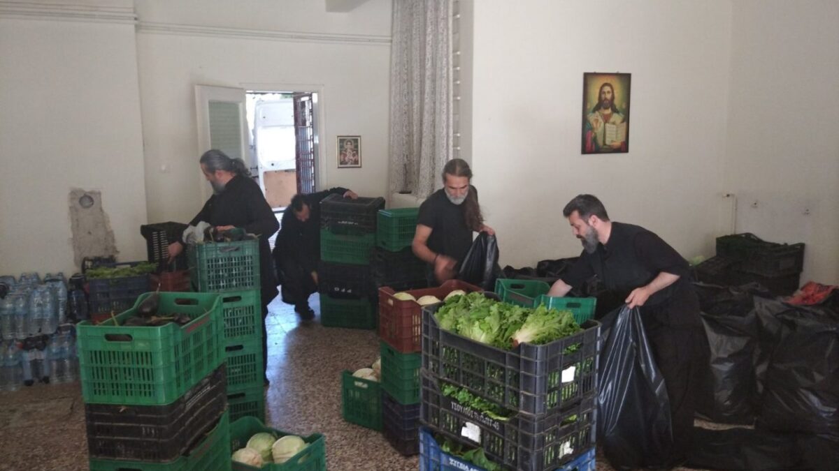 Αποστολή τροφίμων από το Κοινωνικό Παντοπωλείο της Μητρόπολης Κίτρους στους πληγέντες από τις πλημμύρες στην Καρδίτσα