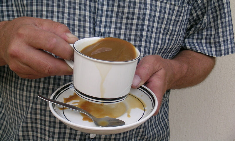 Καφεΐνη: Σε ποιους ανθρώπους μειώνει τον κίνδυνο Πάρκινσον