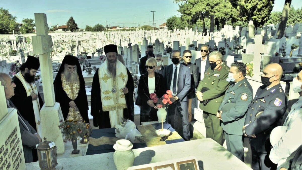 Τρισάγιο στον τάφο του ήρωα Δ. Σβορώνου με πρωτοβουλία του Συνδέσμου Αποστράτων Σωμάτων Ασφαλείας