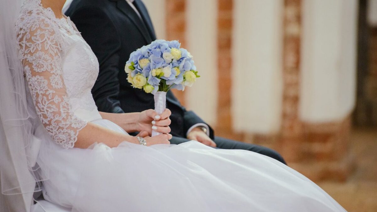 Γαμπρός ανακάλυψε την ημέρα του γάμου του πως κέρδισε σχεδόν 11.000 ευρώ σε στοίχημα (ΦΩΤΟ)