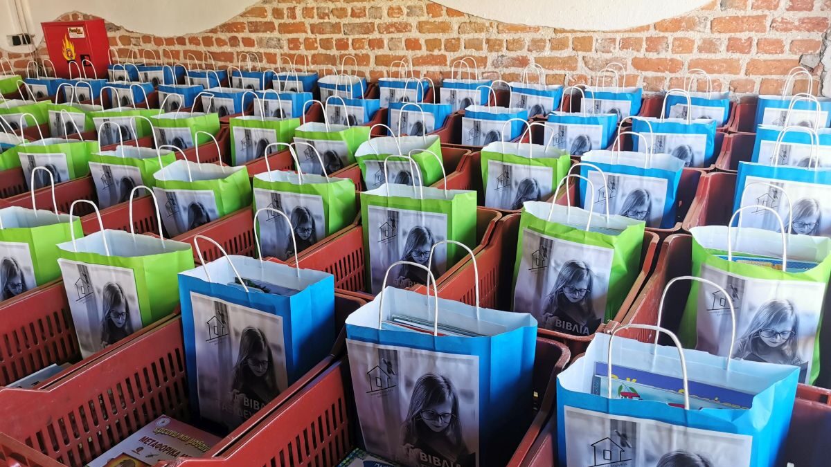 Εθελοντική Ομάδα: Δωρεά 2.200 βιβλίων προσχολικής ηλικίας σε 69 Νηπιαγωγεία της Πιερίας
