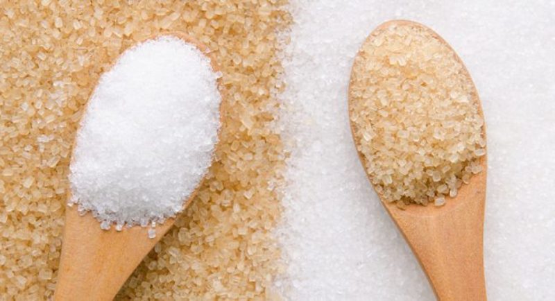 Τέσσερις απλές λύσεις για να μην σβολιάζει και σκληραίνει η ζάχαρη