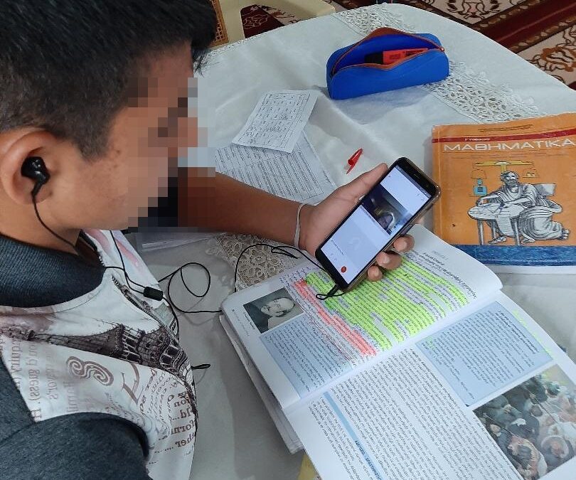 Δήμος Κατερίνης: Στο πλευρό των Ρομά για να βοηθήσει τους μαθητές να εγγραφούν στην πλατφόρμα τηλεκπαίδευσης