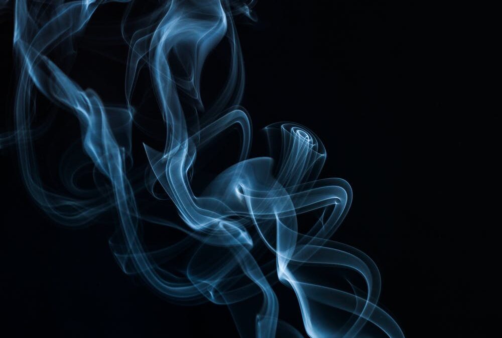 Μύθοι και αλήθειες σχετικά με την «καύση» και «θέρμανση» του καπνού – Τι σημαίνουν για την υγεία του καπνιστή