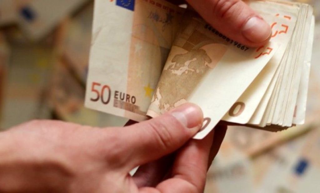 Επίδομα 534 ευρώ: Ειδικές κατηγορίες εργαζομένων προστίθενται στους δικαιούχους