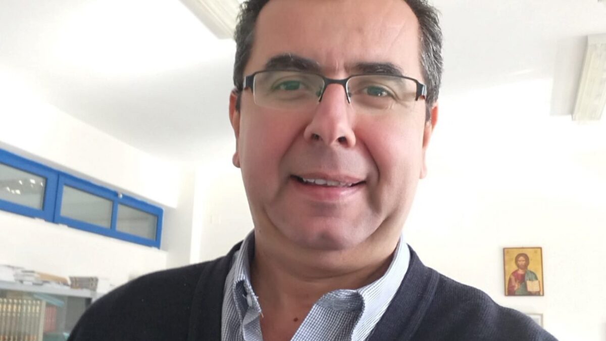 «Έφυγε» από κορωνοϊό ο 51χρονος δάσκαλος Γιώργος Τζιώτας – Επιδεινώθηκε ξαφνικά η κατάστασή του