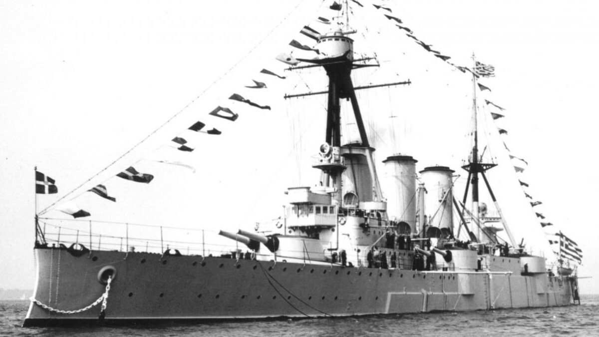 «Αβέρωφ»: Το θρυλικό θωρηκτό που διέλυσε τον τουρκικό στόλο και ονομάστηκε «το τυχερό πλοίο»