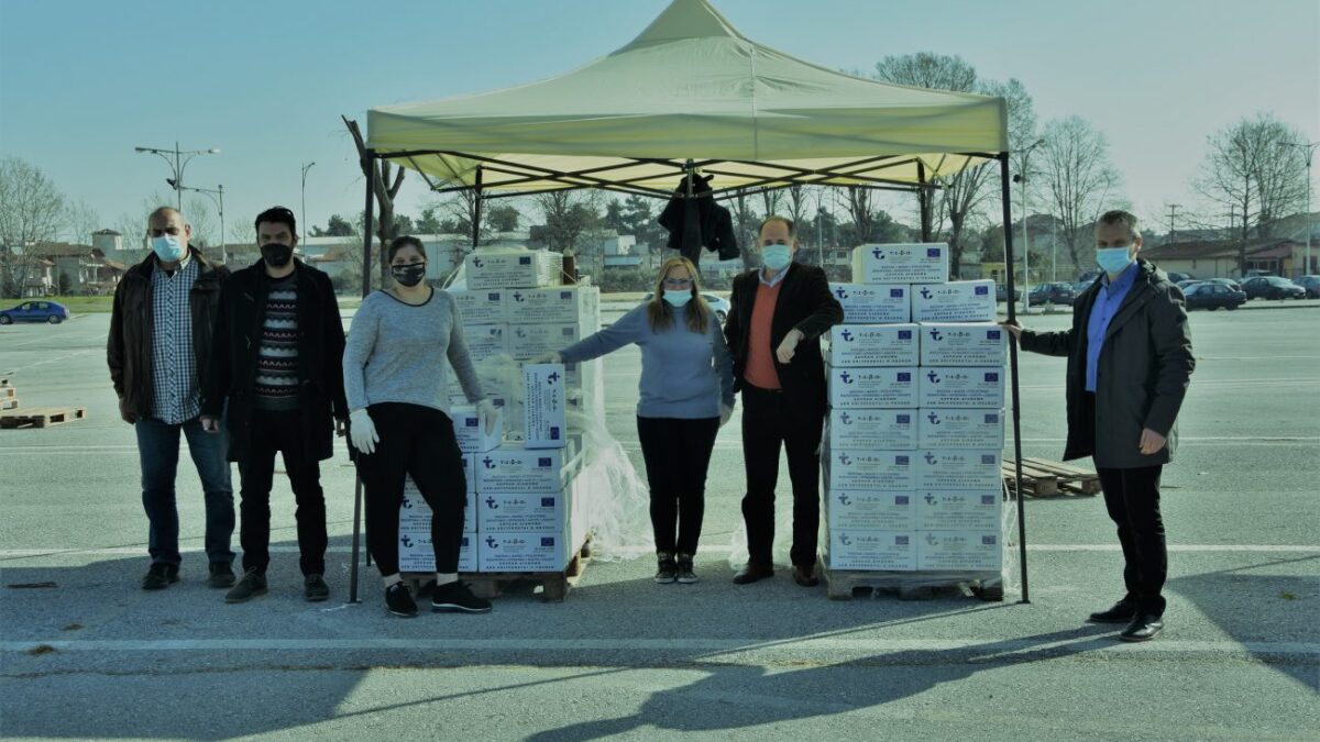 Δήμος Κατερίνης: Ολοκληρώθηκε η τριήμερη διανομή τροφίμων και άλλων ειδών σε 1.650 οικογένειες