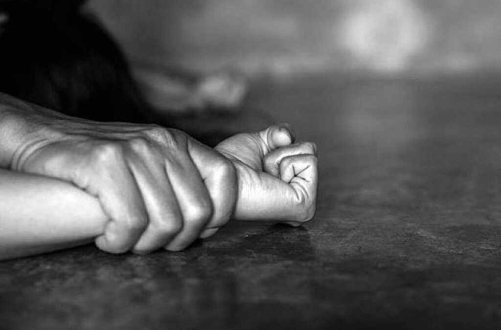 Ομαδικός βιασμός στα Χανιά: Τι βρέθηκε στο κινητό κατηγορούμενου – Σε κατάσταση σοκ η νεαρή τουρίστρια