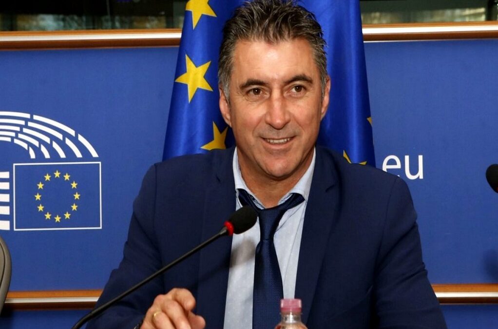 Εξελέγη πανηγυρικά νέος πρόεδρος της ΕΠΟ ο Θοδωρής Ζαγοράκης