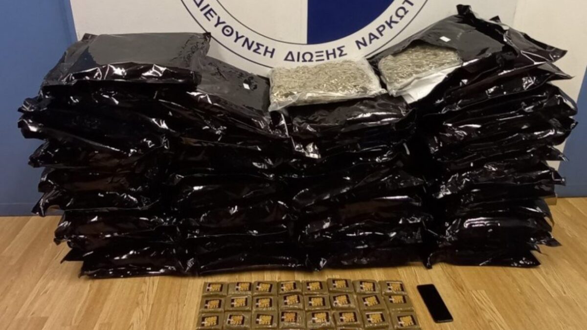 Πάτρα: Προσπάθησε να περάσει 58 κιλά ναρκωτικά μέσα σε… κούτες από πλακάκια! (ΦΩΤΟ)