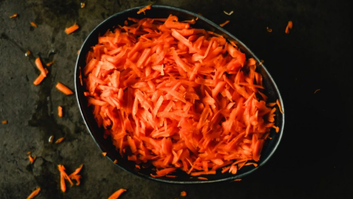 H vegan συνταγή για μπέικον καρότου που έγινε viral