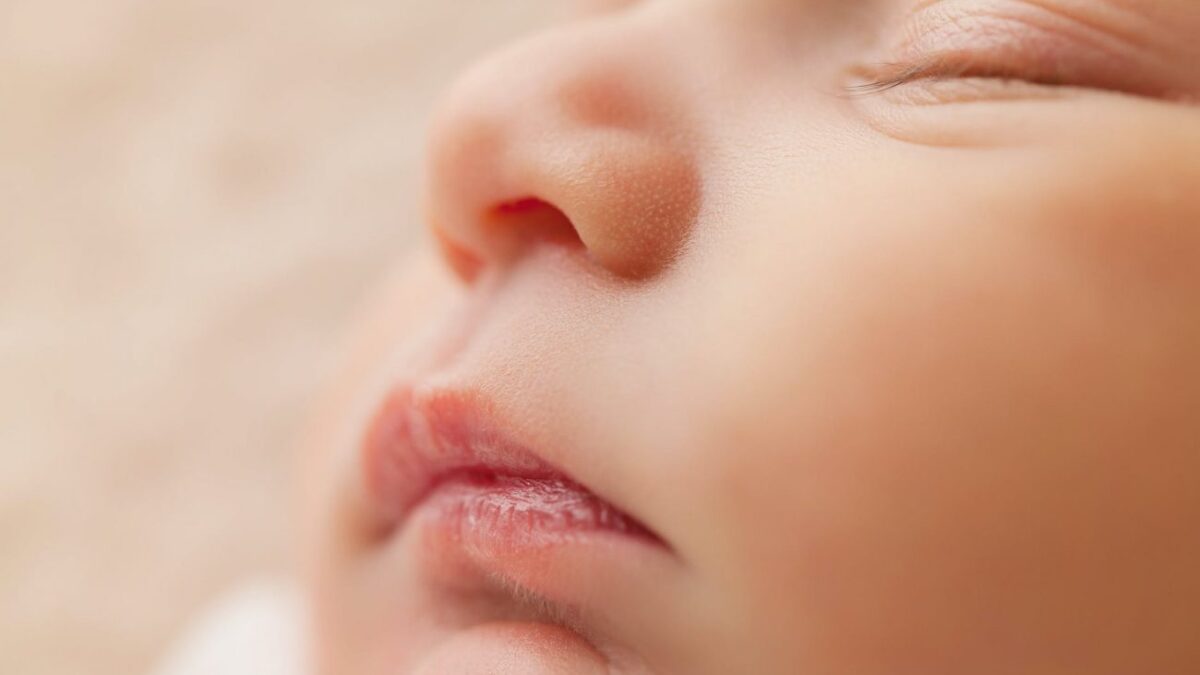 Πώς να κοιμήσεις το μωρό σου μέσα σε μόλις 40 δευτερόλεπτα