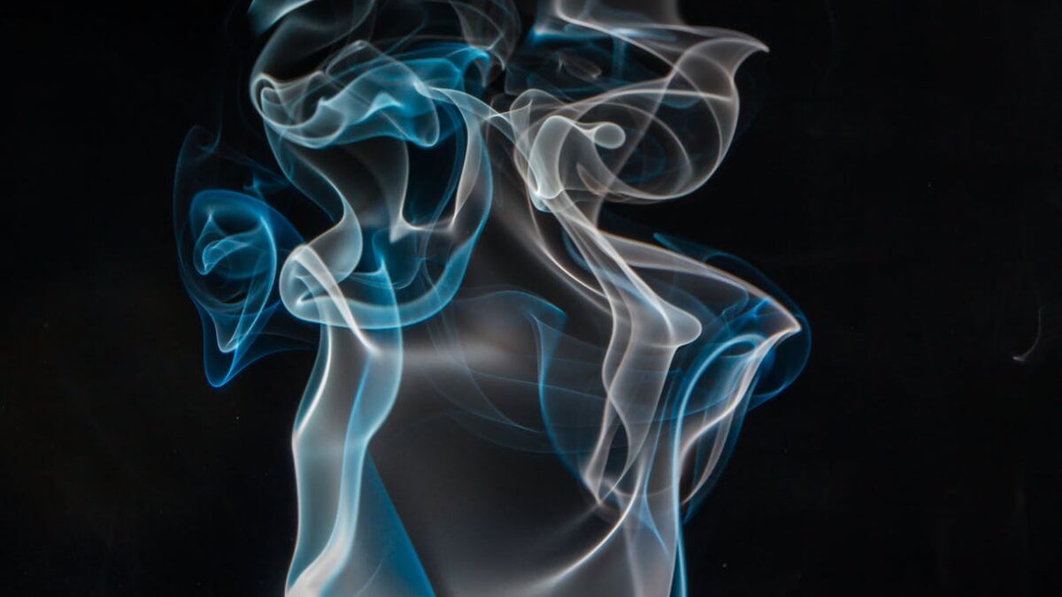 Φωτιά – Τοξικός ο καπνός και τα αιωρούμενα σωματίδια της φωτιάς