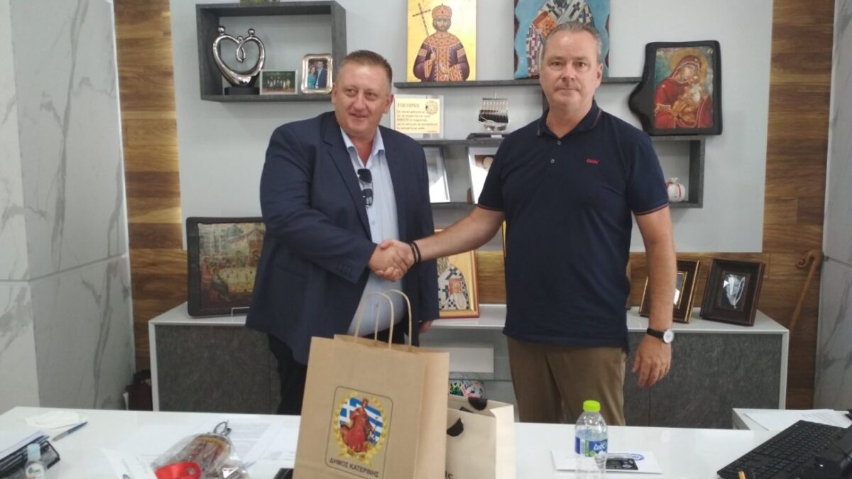 Εθιμοτυπική συνάντηση του δημάρχου Κατερίνης με τον Γενικό Πρόξενο της Ρουμανίας στη Θεσσαλονίκη